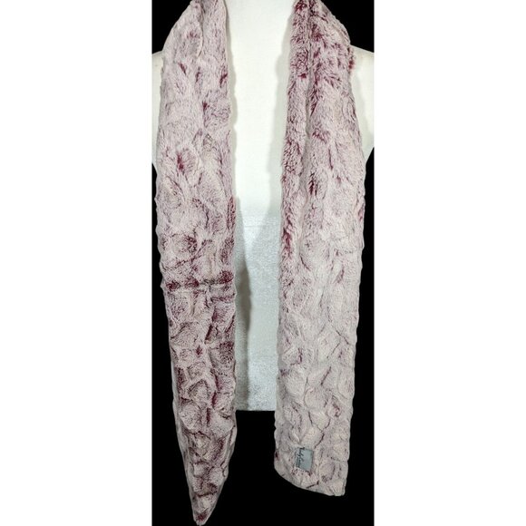 Minky Couture Pink Textured Plush  Scarf - Picture 3 of 10